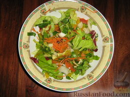 Салат с черемшой "Свежесть": Готовый салат из черемши. Приятного аппетита!