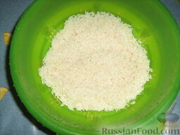 Рис басмати с карри: Рис опрокидываем в дуршлаг, чтобы лишняя вода стекла.