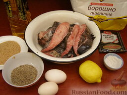 Сом в ореховой панировке: Подготовить продукты для приготовления жареного сома.