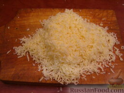 Гороховые фрикадельки во фритюре: Как приготовить гороховые фрикадельки:    Сыр натереть на мелкой терке.