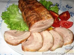 Буженина из свиной грудинки: Дать мясу остыть, снять нитки и нарезать буженину из свинины кусочками. Вкусно с хреном.  Приятного аппетита!