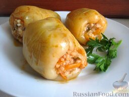 Перец болгарский, фаршированный  овощами и грибами: Перец фаршированный с грибами готов.  Приятного аппетита!