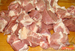 Шашлык из свинины: Как приготовить шашлык из свинины:    Мясо порезать на порционные куски.