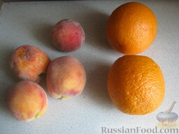 Смузи из персика и апельсина: Продукты для фруктового смузи перед вами.