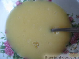 Куриный суп с сыром: Хорошо взбить вилкой.