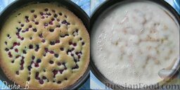 Пирог "Малиновая фантазия": Горячий малиновый пирог залейте подготовленной сметаной, остудите и поместите в холодильник для пропитывания, примерно на 4 часа.