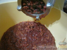 Печеночный тортик (из куриной печени): Печень пропустить через мясорубку.
