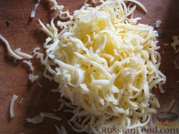 Печеночный тортик (из куриной печени): Натереть на мелкой терке твердый сыр.
