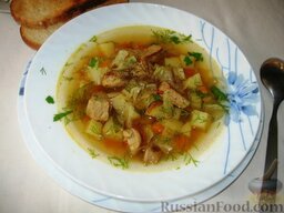 Капустный суп с жареным мясом: К капустному супу можно поджарить гренки.  Приятного аппетита!