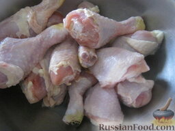 Куриные ножки "Золотистые": Как приготовить куриные ножки в духовке:    Включить духовку. Куриные ножки вымыть, обсушить и слегка присолить.