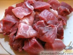 Шашлык свиной с овощами: Как приготовить свиной шашлык с овощами:    Свинину вымыть, обсушить, разрезать на порционные куски.