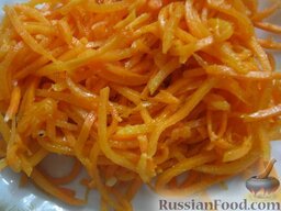 Сельдерей с морковью по-корейски: Как приготовить салат из сельдерея и моркови по-корейски:    Морковь очистить, вымыть и натереть на терке для морковки по-корейски.