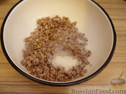 Блины из гречневой каши: Как приготовить блины из гречневой каши:    Кашу смешать с сахаром и солью.