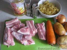 Суп из свиных ребрышек с макаронами: Продукты для супа из свиных ребрышек с макаронами перед вами.