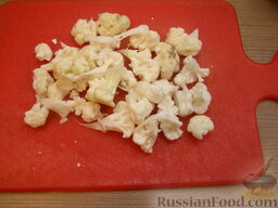 Цветная капуста с сыром (в микроволновке): Приготовление цветной капусты с сыром.    Капусту разобрать на мелкие соцветия.