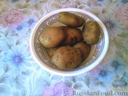 Картофельный салат с колбасой и огурцами: Как приготовить картофельный салат:    Отварить картофель в мундире.