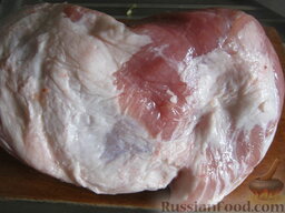 Свинина, тушенная с айвой: Как приготовить тушеную свинину с айвой:    Мясо вымыть и обсушить.