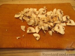 Зразы из семги с грибной начинкой: Как приготовить рыбные зразы с грибами:    Грибы мелко порезать.