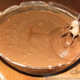 Шоколадный кекс: Получаем вот такое тесто, по консистенции - как густая взбитая сметана. В конце добавляем гашеную соду (можно использовать разрыхлитель для теста).