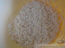 Тыквенная каша с молоком и рисом: Промыть рис. Можно залить рис кипятком на 5 минут. Тогда рис сварится быстрее.