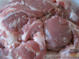 Плов со свининой или бараниной: Как приготовить плов со свининой:    Мясо вымыть, обсушить, разрезать на кусочки.