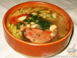 Фасолевый минестроне: Итальянский суп минестроне с фасолью готов. Приятного аппетита!