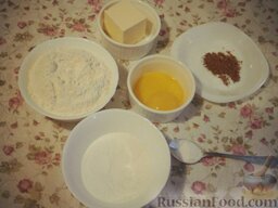 Пляцок (торт) "Секрет монашки" (Sekret mniszki): Приготовление теста 2:    Из подготовленных ингредиентов (кроме какао) замесите тесто.