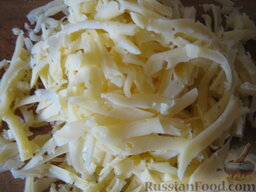 Запеканка из курицы и картошки: Твердый сыр натереть на крупной терке.