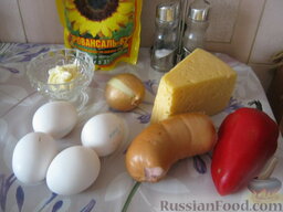 Омлет смешанный: Продукты для омлета с колбасой и сыром перед вами.