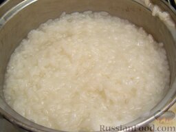 Рис с баклажанами: Как приготовить рис с баклажанами:    Рис залить водой, довести до кипения и варить на слабом огне 15 минут.