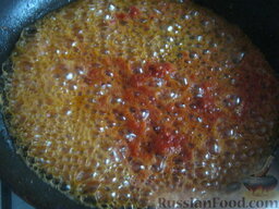 Суп-пюре из чечевицы: В сковороду добавить красный перец и любимую приправу. Очень гармонирует сушеная мята.