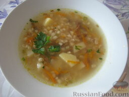 Ароматный грибной суп (из сушеных грибов): Грибной суп можно подавать. Приятного аппетита!