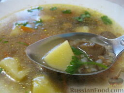 Постный грибной суп с гречкой: Постный грибной суп с гречкой готов. Подавать со свежей зеленью.  Приятного аппетита!