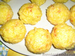 Рисовые "Апельсинки" с соусом Рагу   (Arancini al ragu): Я предпочитаю рисовые шарики, размером поменьше теннисного мяча, но это дело вкуса!