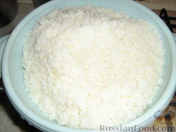 Рисовые "Апельсинки" с соусом Рагу   (Arancini al ragu): Рис отварить до готовности, слить воду.