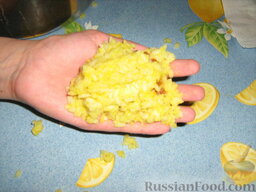 Рисовые "Апельсинки" с соусом Рагу   (Arancini al ragu): Накрыть рисом.