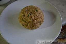 Камбала по-азиатски: Рис выкладываем через форму.