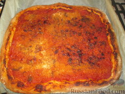 Палермитанская пицца "Сфинчене": Выпекаем пиццу с анчоусами в духовке при 200 градусах около 50 минут. Проверяем готовность пиццы с анчоусами, приподняв нижний край лопаткой - когда пропечется.   Приятного аппетита!