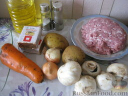 Сырный суп с фрикадельками: Продукты для сырного супа с фрикадельками перед вами.