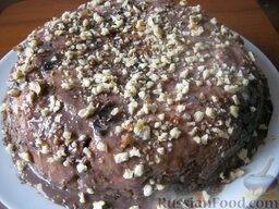 Торт "Панчо" с черносливом, сметаной и грецкими орехами: Сверху торт 