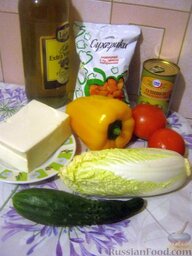 Простой салат из брынзы с овощами: Продукты для салата с брынзой и овощами перед вами.