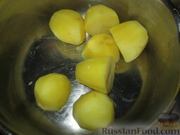 Запеканка из картофеля и лука-порея: Как приготовить запеканку из картофеля и лука-порея:    Картофель очистить и отварить в соленой воде.
