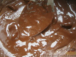 Шоколадный торт (постный): На самом маленьком огне растопить черный шоколад.