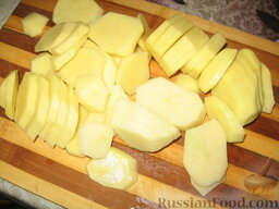 Картофель, запеченный с кабачками: Как приготовить   запеченный картофель с кабачками:    Картофель и кабачки нарезать не очень тонкими кружочками.