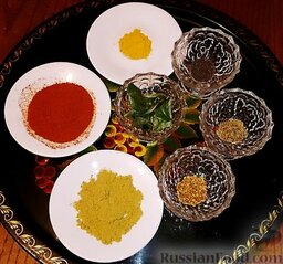 Рыба карри по-мадрасски (Madras Fish Curry): Специи: листья Карри, куркума, семена горчицы, семена кумина, семена Шамболы, перец красный молотый Чили, кориандр молотый.
