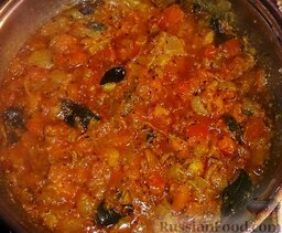 Рыба карри по-мадрасски (Madras Fish Curry): Масала тушёная: Лук, обжаренный в масле со специями; помидоры, паста из чеснока, паста из имбиря, перец красный молотый Чили, кориандр молотый. (Фото 7.)
