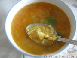 Гороховый постный суп с солеными огурчиками: Подавать постный гороховый суп со свежей зеленью.  Приятного аппетита!