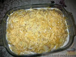 Шинк-лода (картофельная запеканка): Залить сливками почти до верха. Поставить в духовку, разогреть ее до 180 градусов и запекать 1,5 часа.