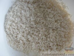 Домашний рассольник с почками: Тем временем промыть рис.