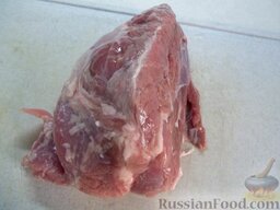 Свинина с подливой: Как приготовить свинину с подливой:    Мясо помойте.